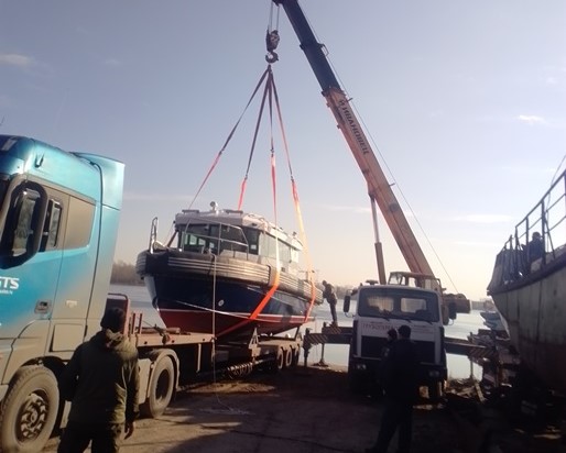 Получение скоростного патрульного катера